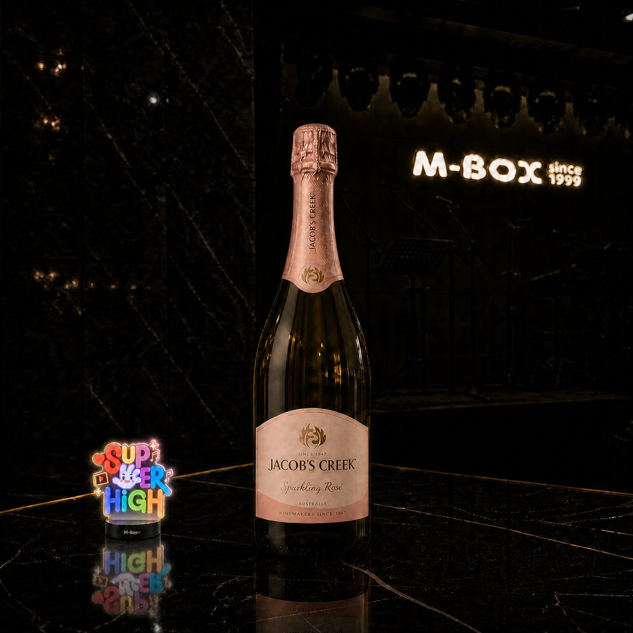 杰卡斯桃红汽泡酒