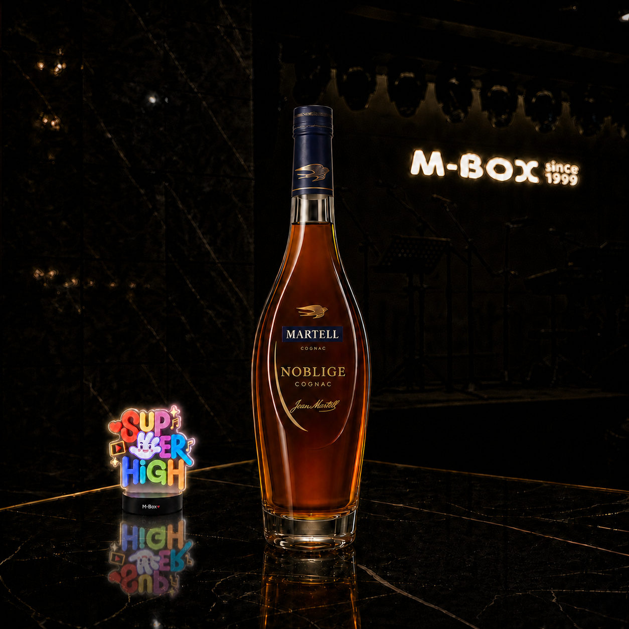 马爹利名仕